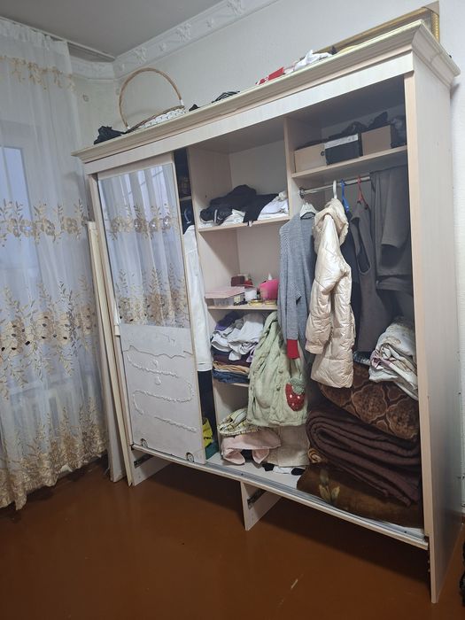 Отдам бесплатно шкаф