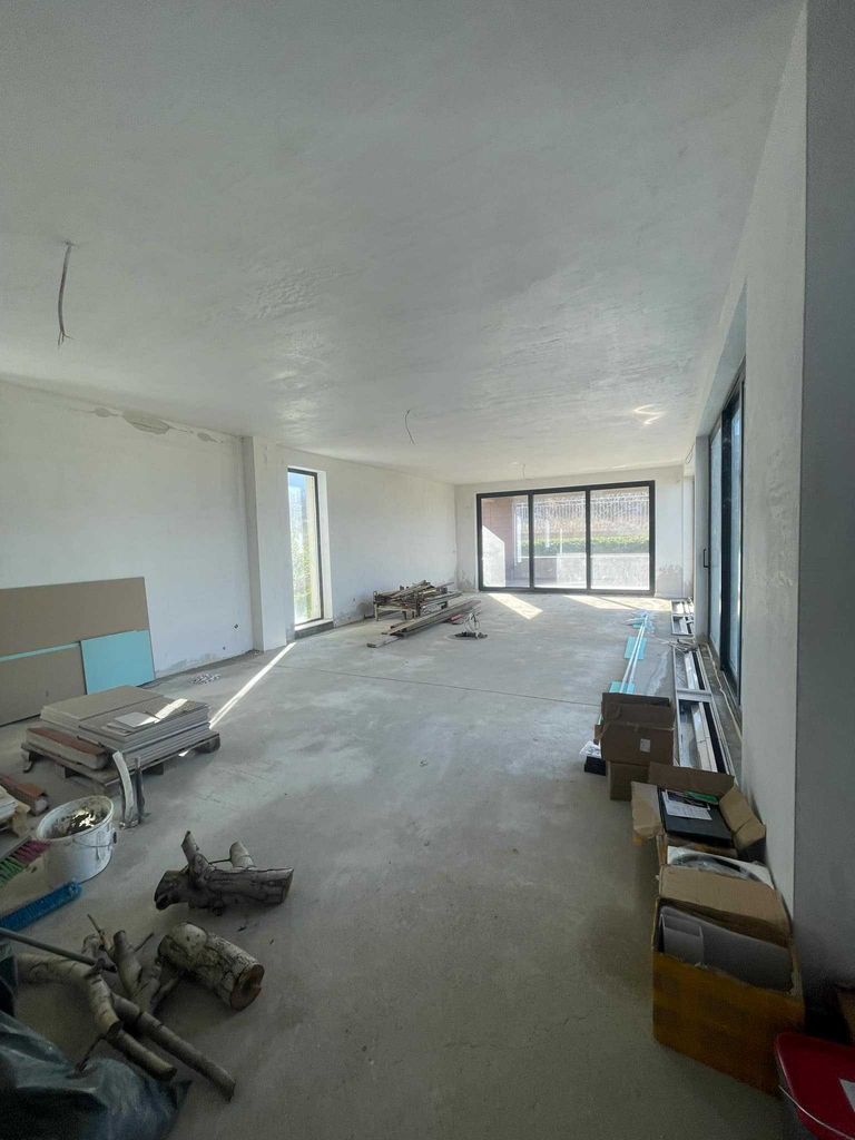 Продава се Къща в с. Марково, Област Пловдив - 457 кв.м за 1313 €/кв.м - Снимка #1
