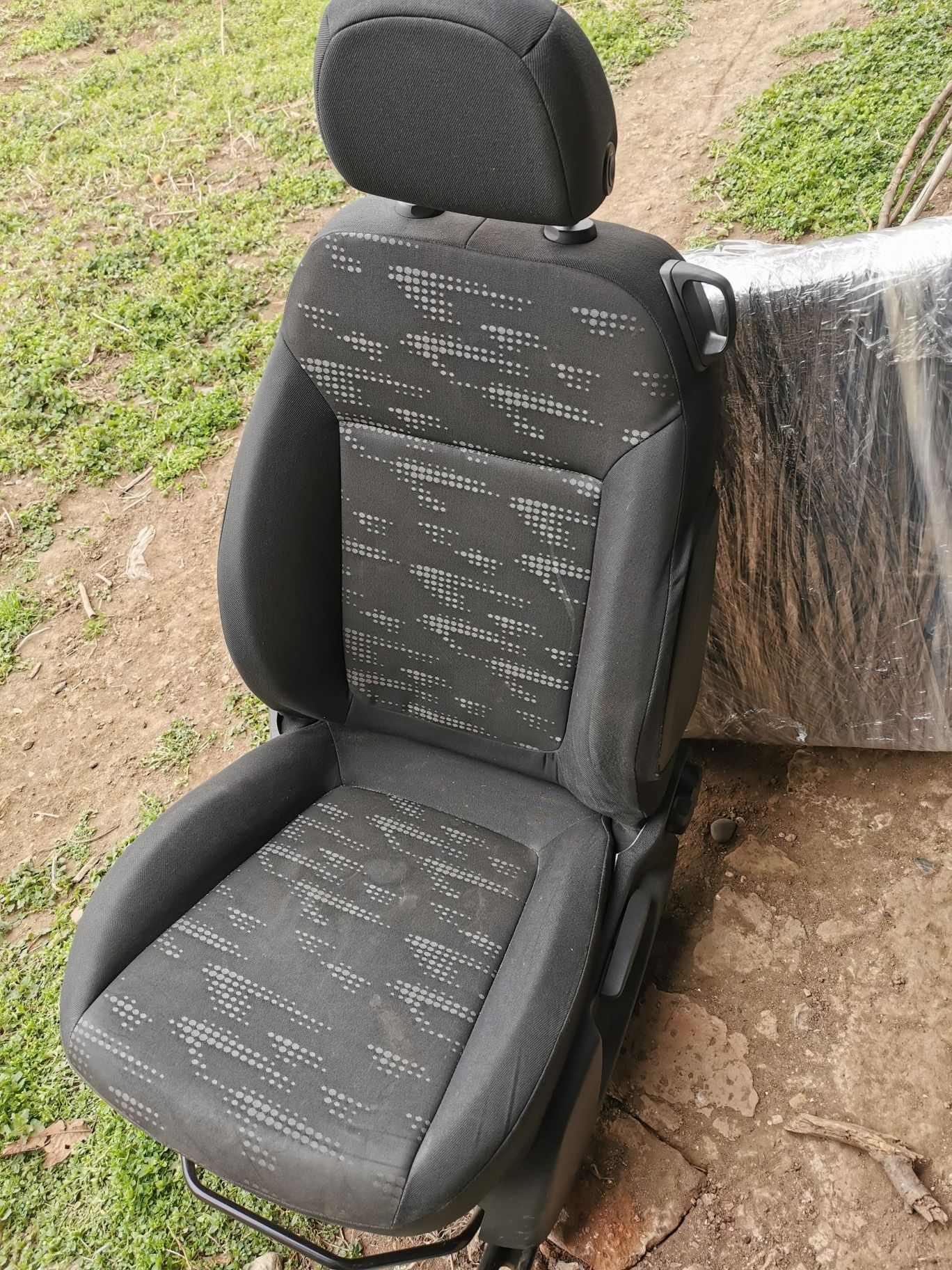 Vând interior Opel corsa D 2012 în doua uși