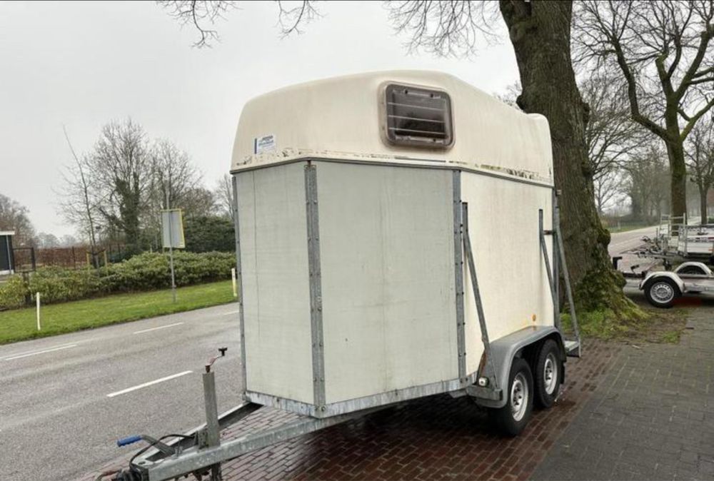 Remorcă transport cai / animale