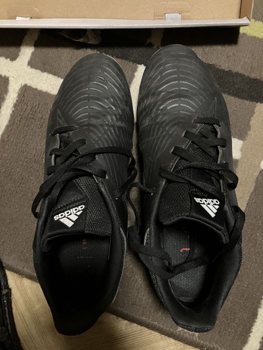 Спортни обувки Adidas Predator