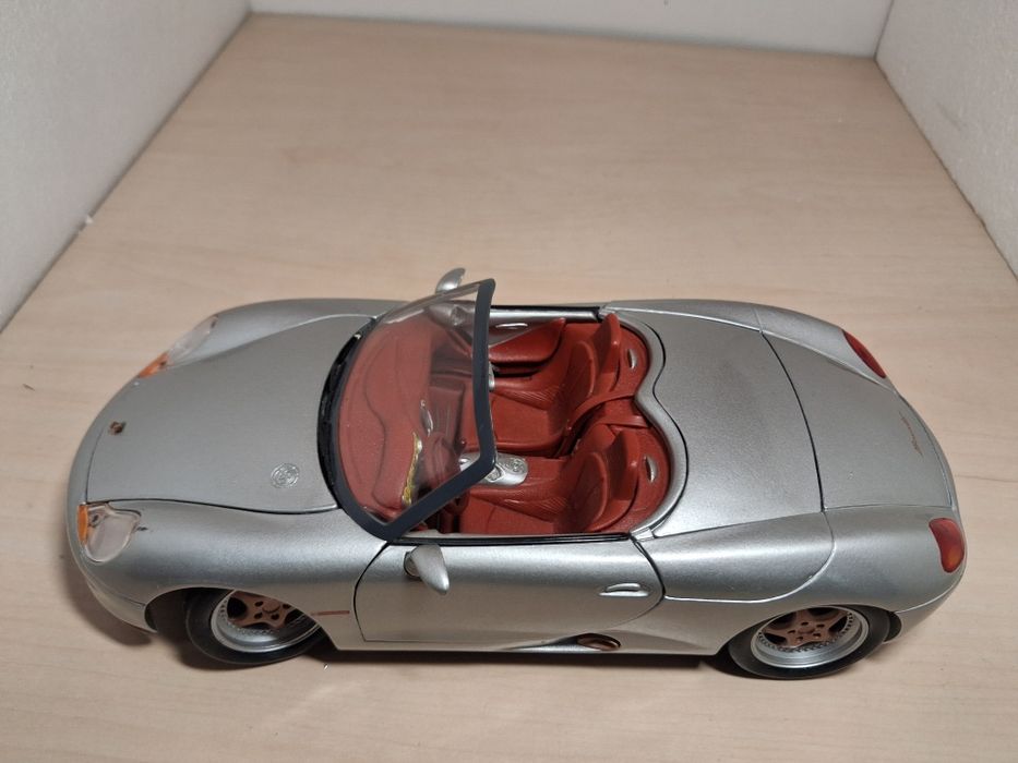 Porsche 1:18 maisto