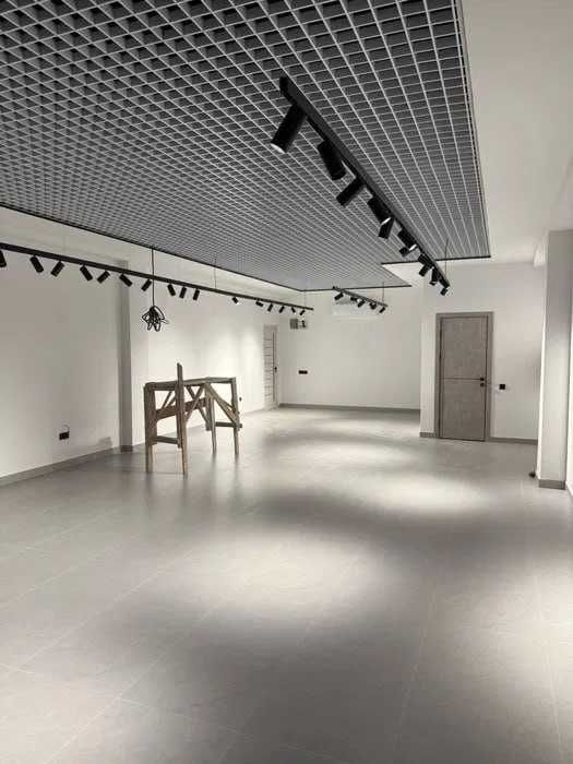 Продаётся Офис 78 м2 Яккасарай 1Линия Ор.Единое окно