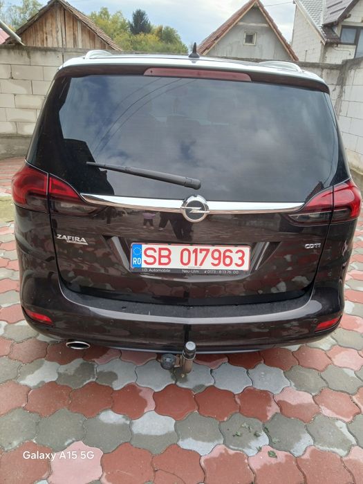 Opel zafira tourer.2.0  7 locuri 265 000 km f bn întreținut.