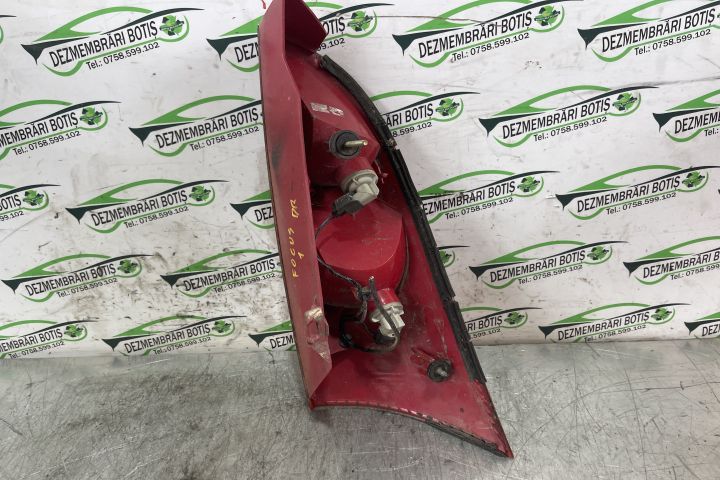 Lampa / Tripla stop dreapta pe aripa XS4113404AD / XS41-13404-AD Ford