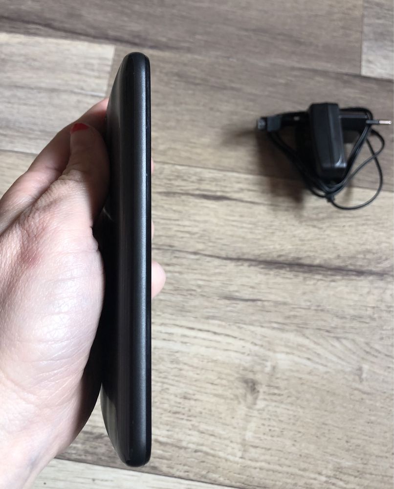 Telefon alcatel 1 nou
