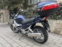 Yamaha FJR 1300 street fighter