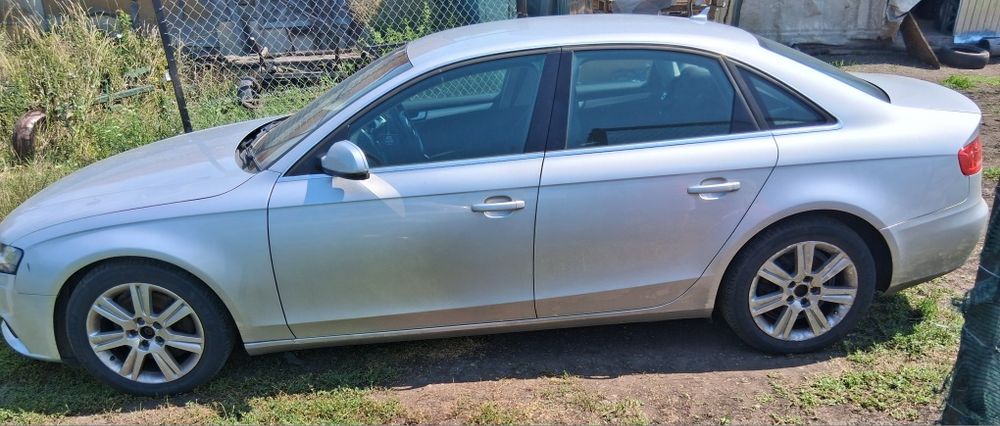 Dezmembrez audi a4 b8 2.0 tdi  CAGB  cutie manuala interior textil