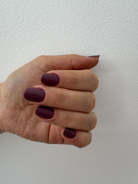 Unghiute cu gel si oja semipermanenta