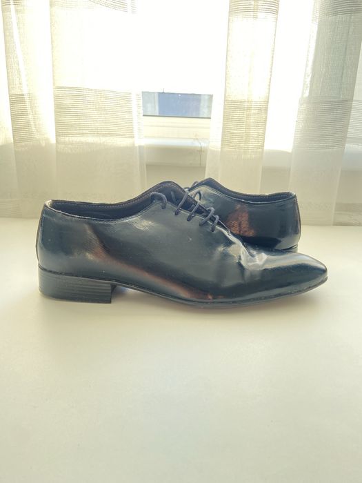 Pantofi lacuiti din piele naturala