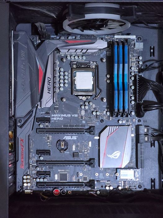 Продам комплект,  мат плата +intel  i5 + ozu