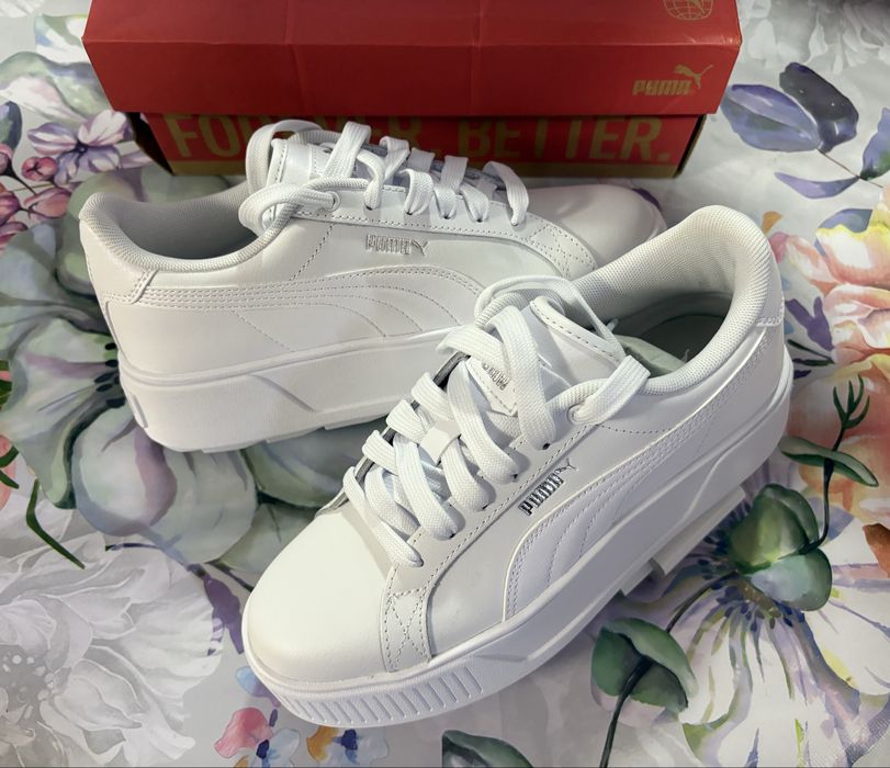 Adidasi albi superbi