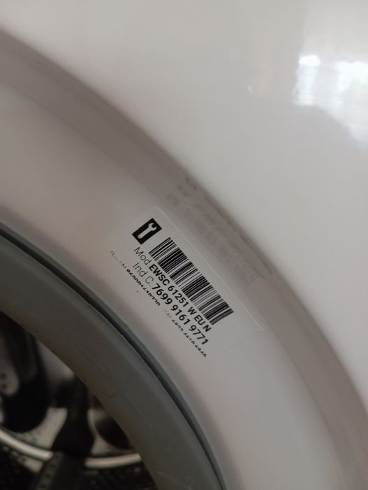 Пералня INDESIT много добро запазено състояние с оставаща гаранция