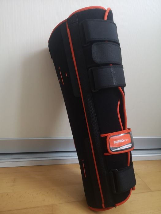 Orteza fixa pentru genunchi omogata