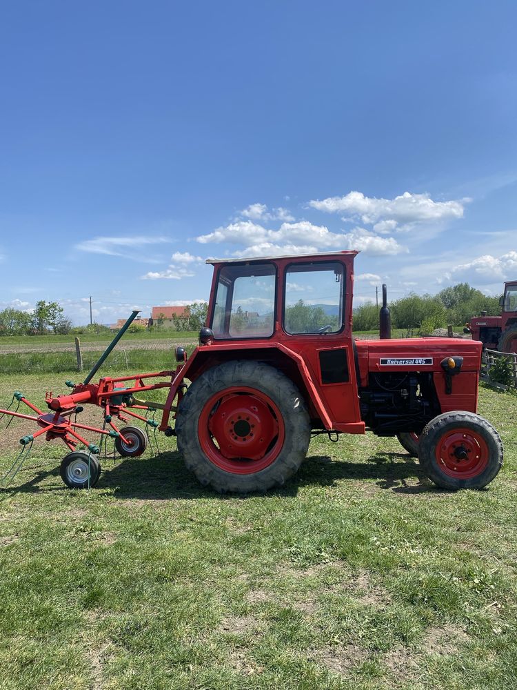 Vand tractor 445 cu carte de identiate