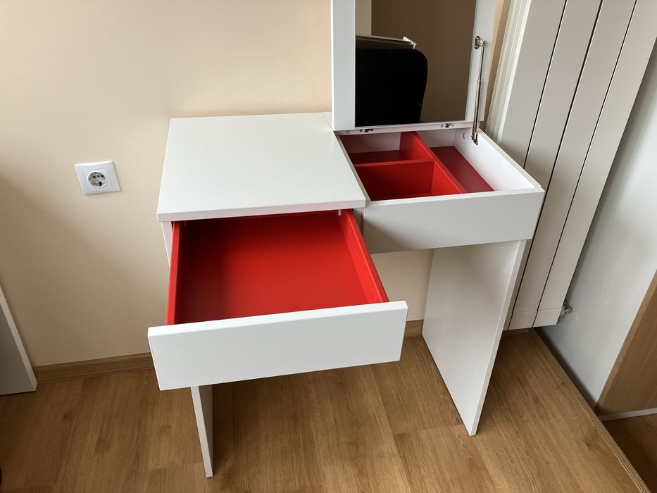 Тоалетка BRIMNES