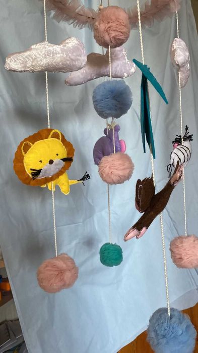 Мобиль на детскую кроватку