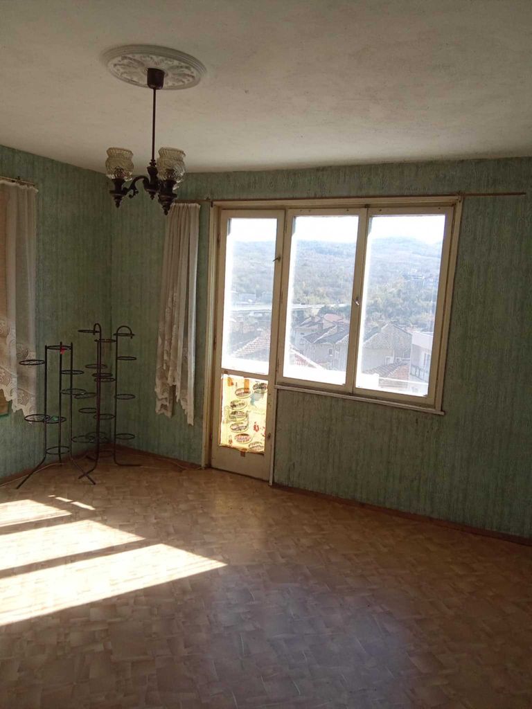 Продава се Тристаен апартамент в Дряново - 76 кв.м за 527 €/кв.м - Снимка #2