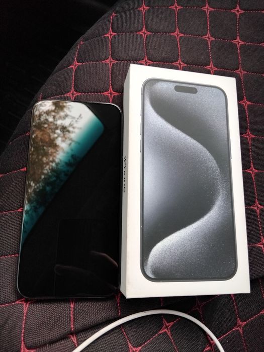 ПРОДАМ IPHONE 15 PRO MAX 256 в идеальном состоянии