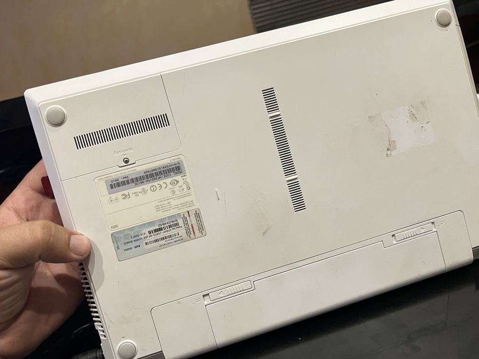 Laptop Samsung 8ram 270gb