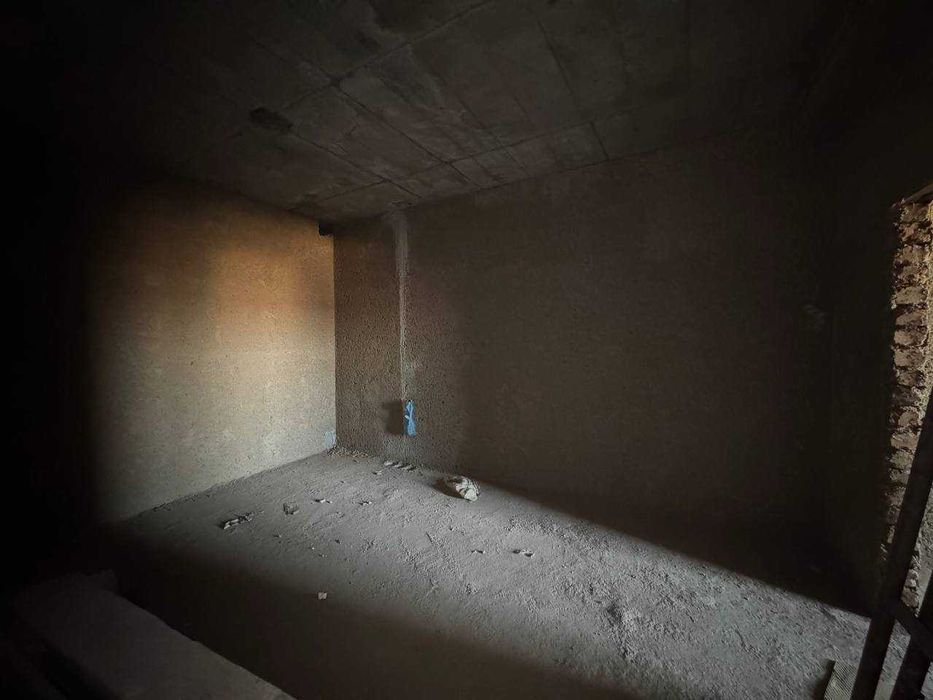 Продаётся 2х комнатная квартира в состоянии коробки ПО НИЗКОЙ ЦЕНЕ