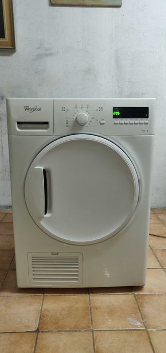 Masina de Uscat haine Whirlpool de 7 kg