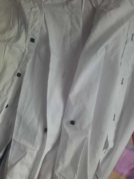 Costum barbatesc cadou 2 camasi!