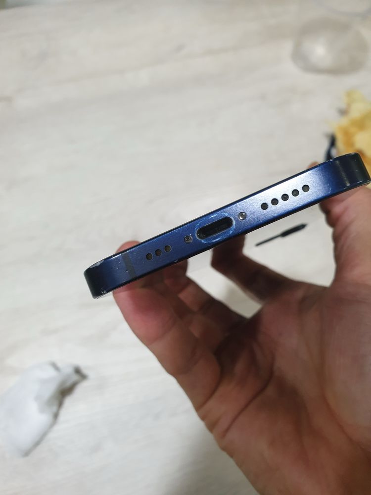Срочно!    I Phone 12 128 GB Sotiladi!