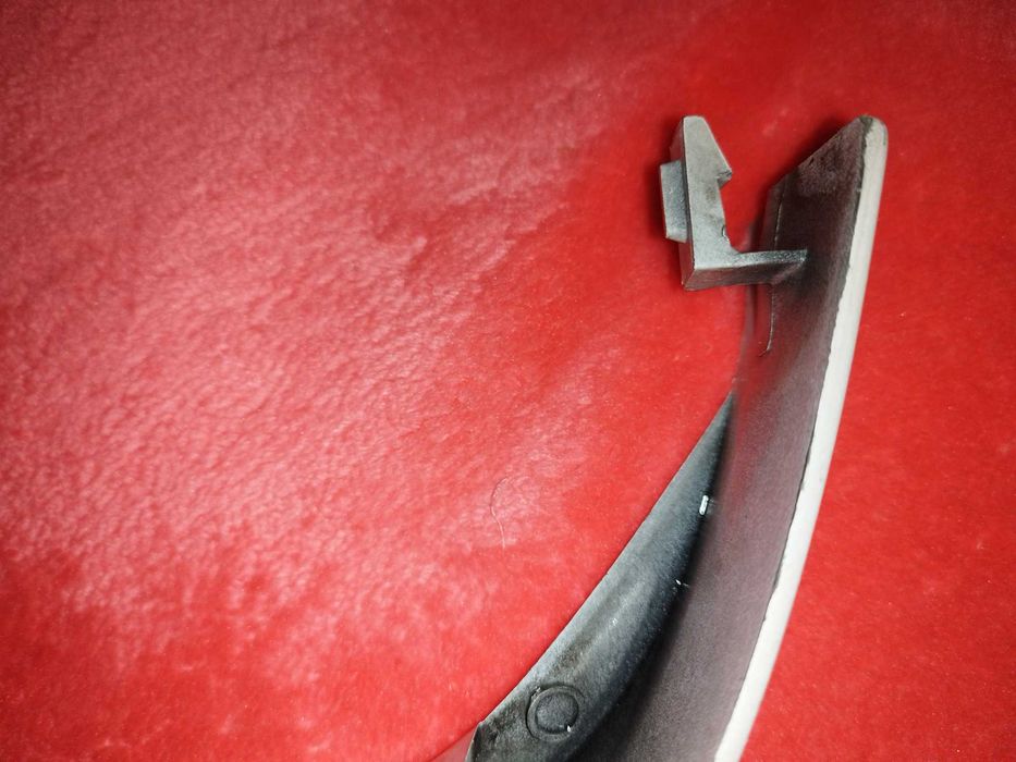 Лайсна десен фар Волво 460