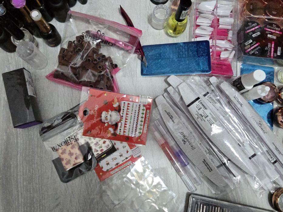 Vând tot ce se vede