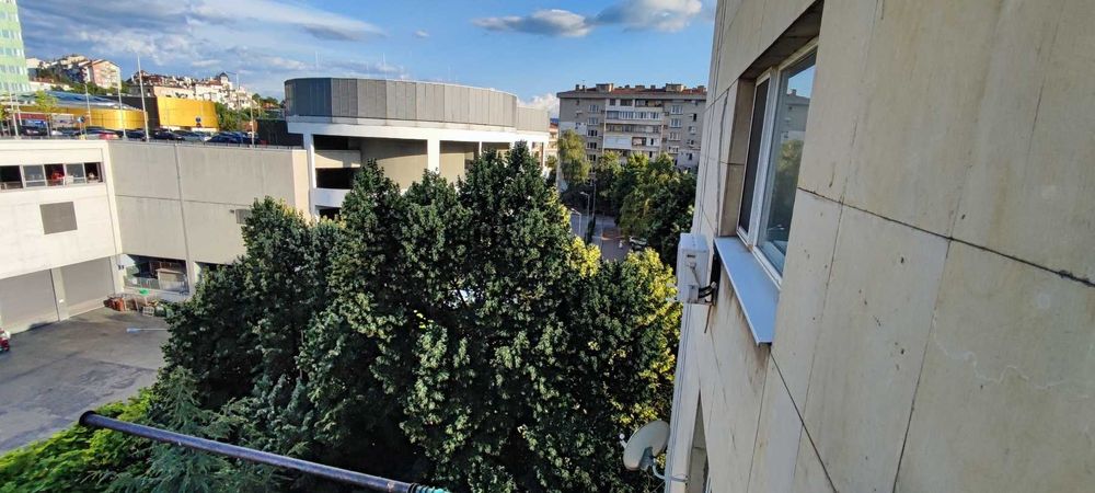 Продава се Двустаен апартамент в София, Оборище - 65 кв.м за 4077 €/кв.м - Снимка #1