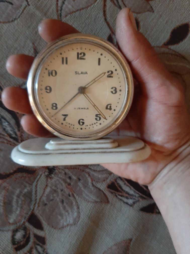 Часы с будильником СССР