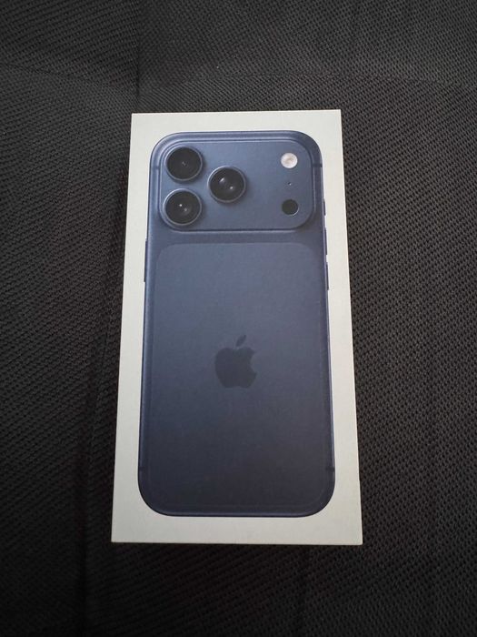 Apple iPhone 17 Pro 256GB Deep Blue - Чисто нов eSIM