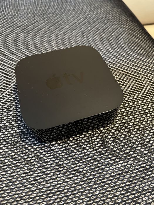 Apple TV 4K 64 GB с новото дистанционно.