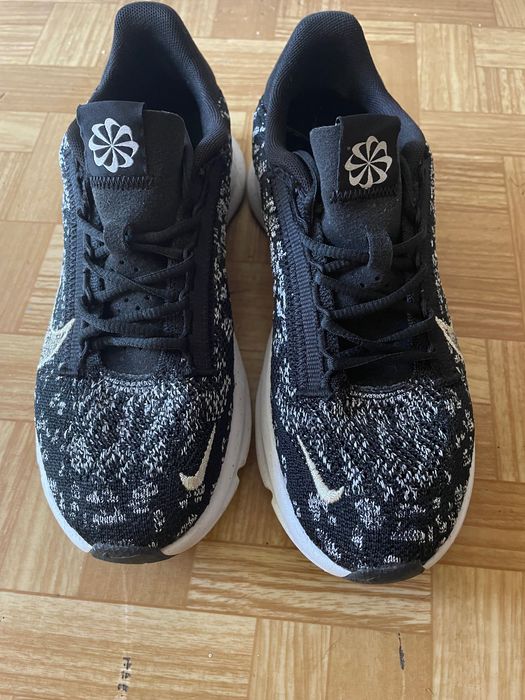 Маратонки   Nike