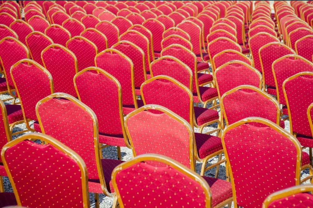 Scaune elegante pentru diverse evenimente, Birouri, săli de conferința
