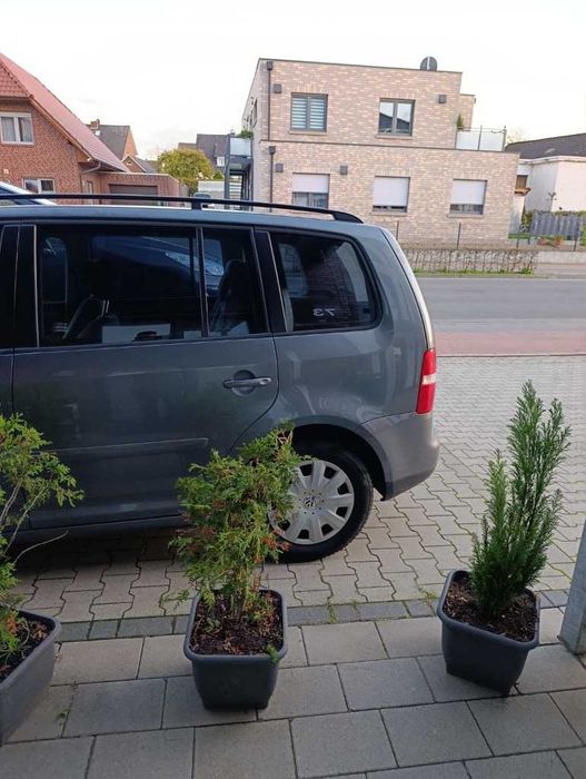 продава се vw touran 1.6 benzin