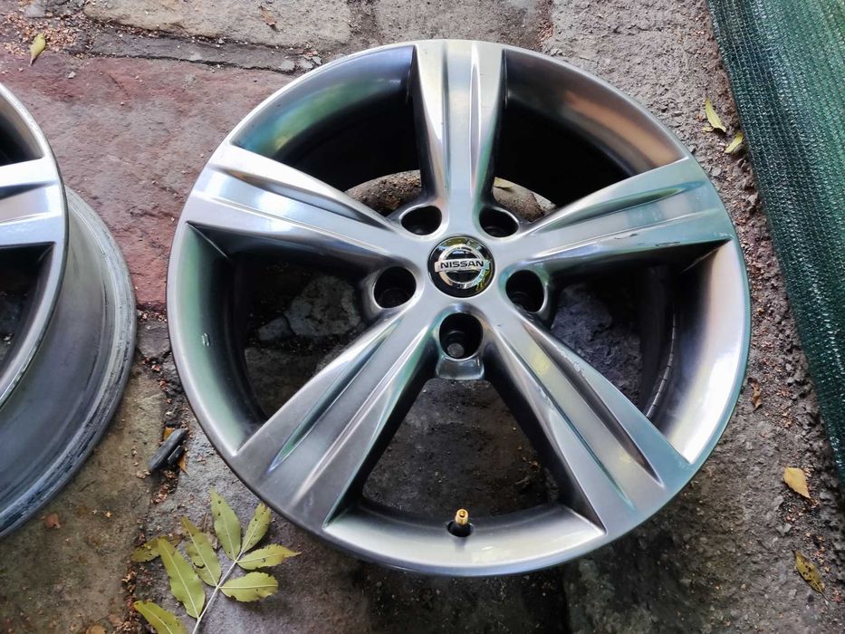 17 цола Nissan Qashqai 5x114,3 оригинални лети джанти Нисан 5x114,3 .