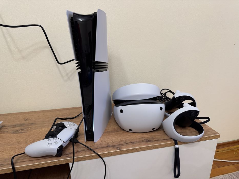 Sony Playstation 5 Pro 2Tb + Sony Playstation VR 2