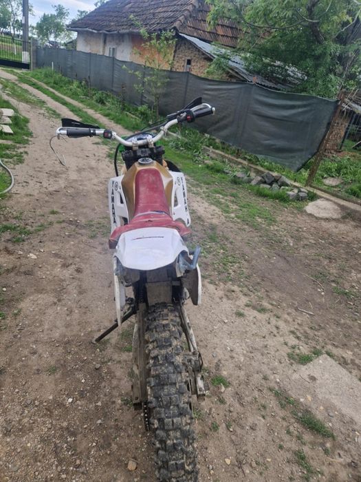 Vând sau schimb Cross Yamaha