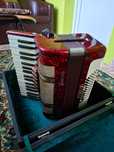 Acordeon Italian Traviata cu defect necesita reparatie cutia e nou