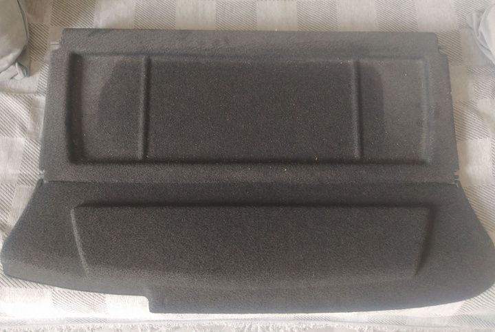 Шторка багажного на Приору хэтчбек