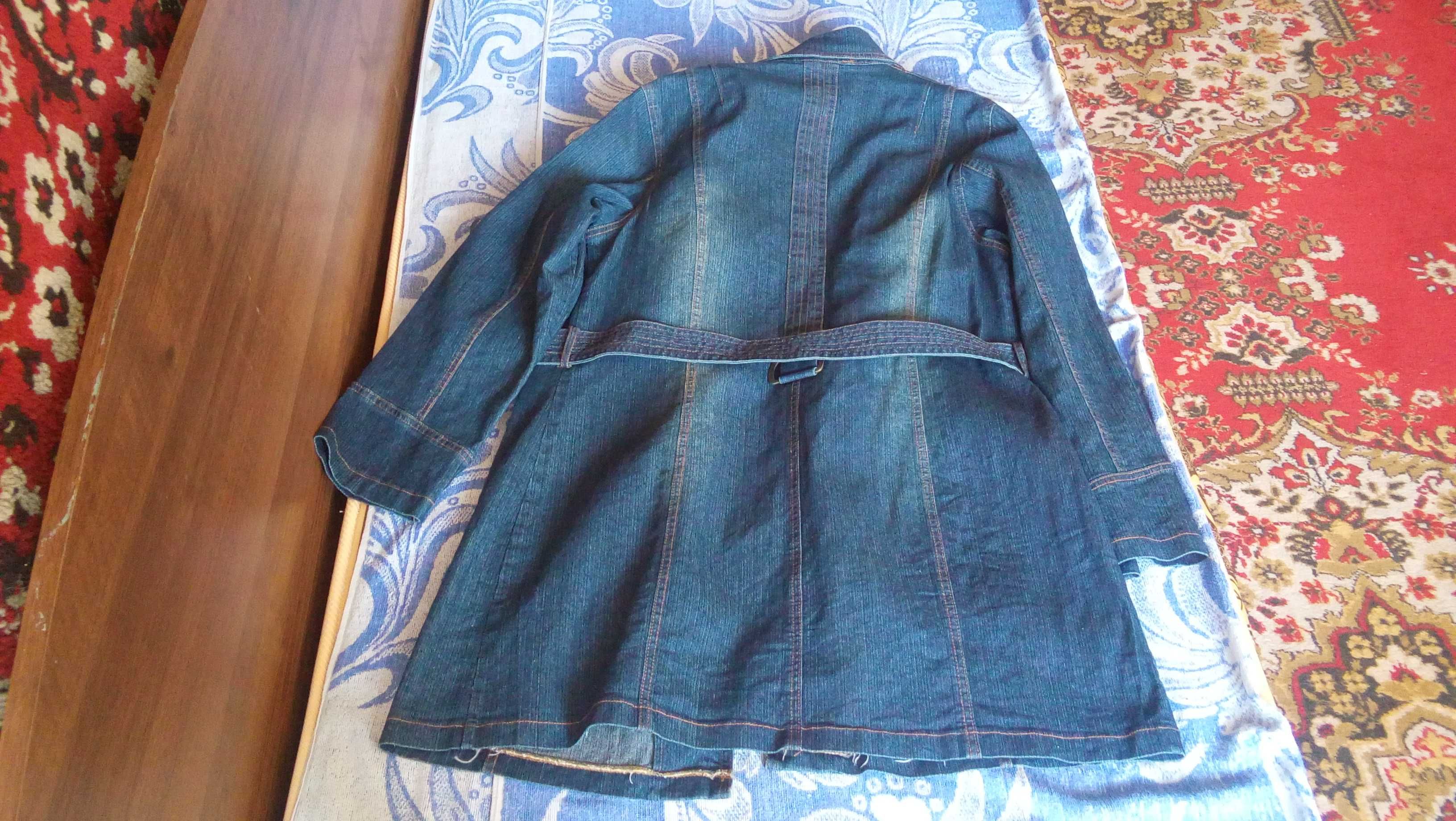 Продам женское джинсовое платье-халат
