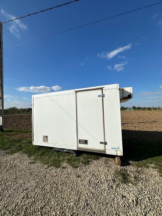 Vand cub frigorific de iveco