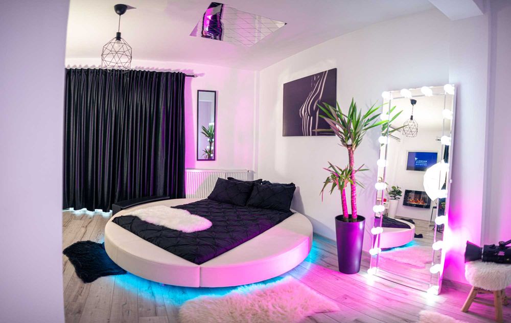 Apartament Jacuzzi, Pat Rotund, Semineu (Regim Hotelier Cazare)
