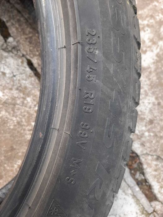 Anvelope de iarnă SH 235/45 R19