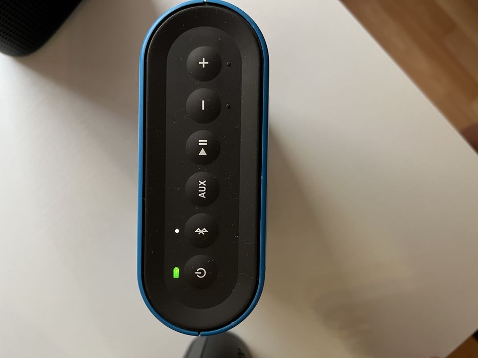 Bose Soundlink colour 1 si 2