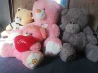Teddy bear va yumshoq ayiqchalar sotiladi