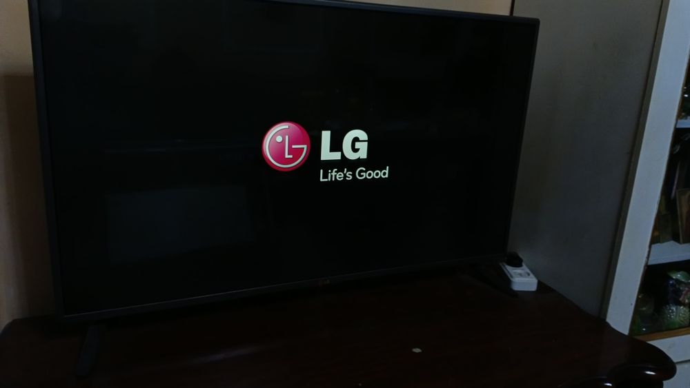 Продам телевизор LG