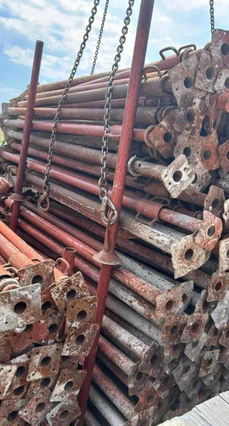 Sistem complet de cofraj: 250 panouri Doka + 200 popi metalici 3,6 m